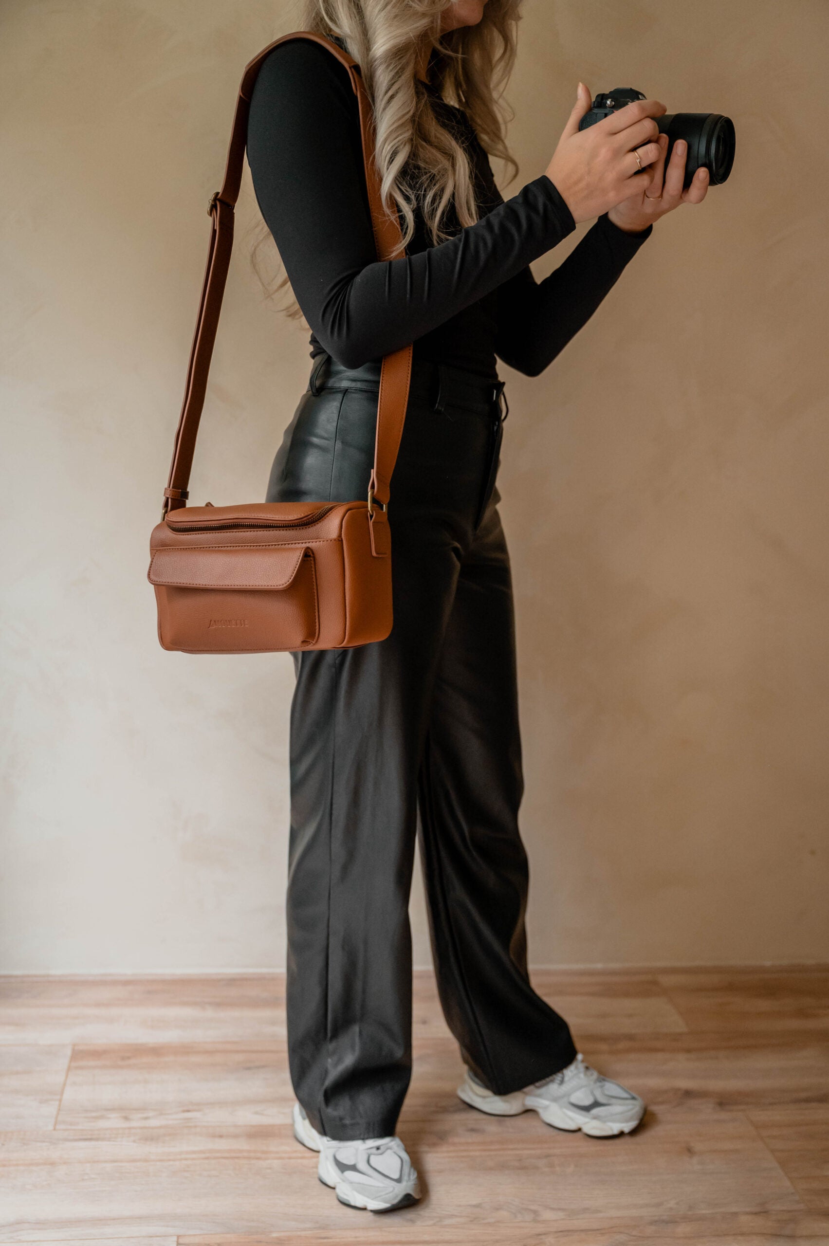 La Mouette shoulder bag met ruimte voor camera en accessoires